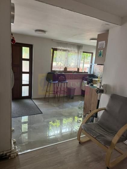 Vila 134 mp + 100mp teren, zona Metrou Piata Sudului - SUN PLAZA