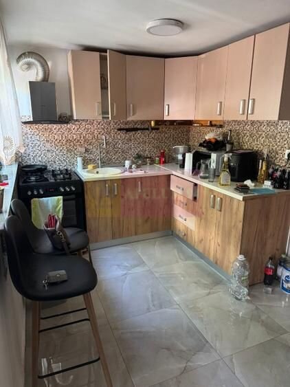 Vila 134 mp + 100mp teren, zona Metrou Piata Sudului - SUN PLAZA