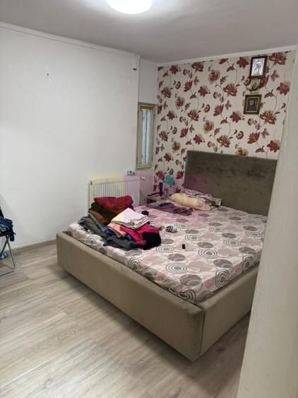 Vila 134 mp + 100mp teren, zona Metrou Piata Sudului - SUN PLAZA