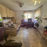 Vila 134 mp + 100mp teren, zona Metrou Piata Sudului - SUN PLAZA